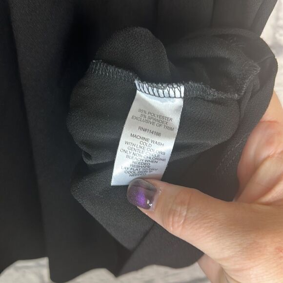 89th + Madison Black Cross V Neck Blouse with Floral Sleeves Size 2X - Picture 5 of 6